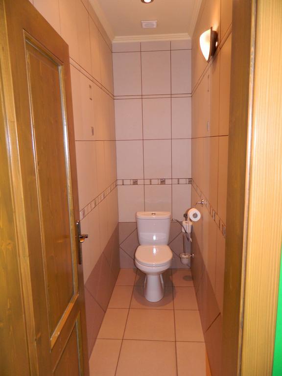 Hotel Slnecny Dvor Michalovce Habitación foto